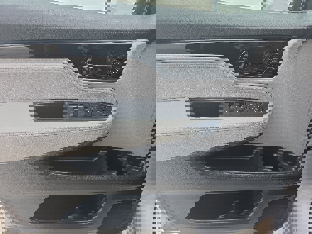 Used 2023 Honda Odyssey Elite image 15