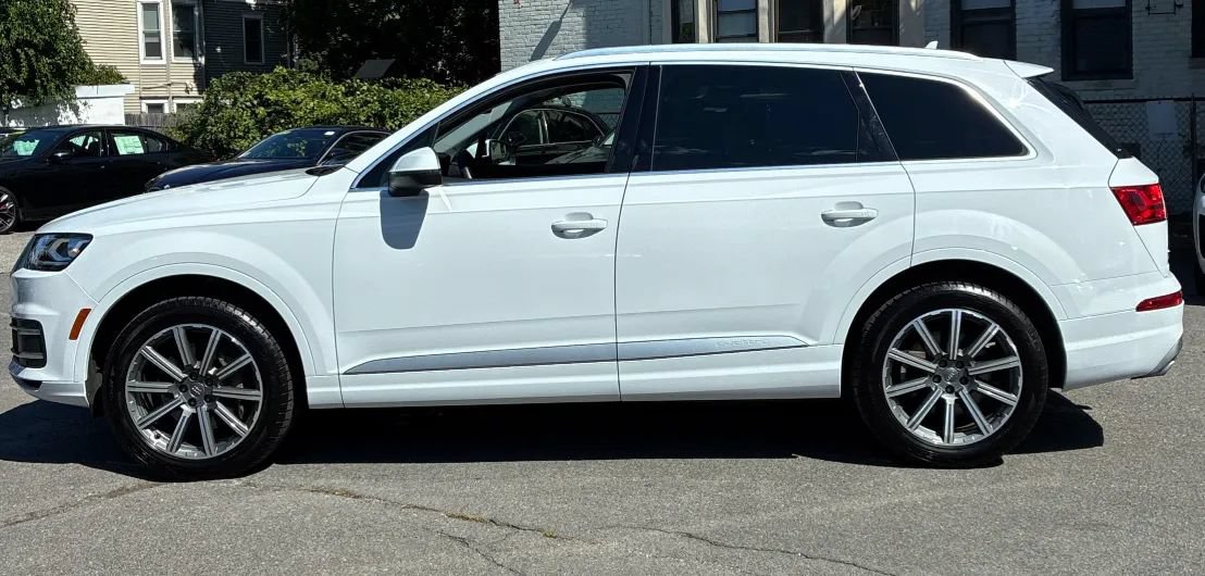 Used 2018 Audi Q7 3.0T Premium Plus AWD/4WD image 2