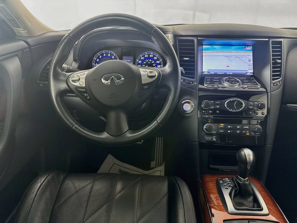 Used 2015 INFINITI QX70 AWD w/ Premium Package image 30