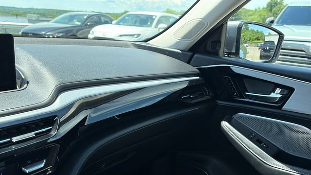 Used 2023 Acura MDX SH-AWD w/ Technology Package image 22