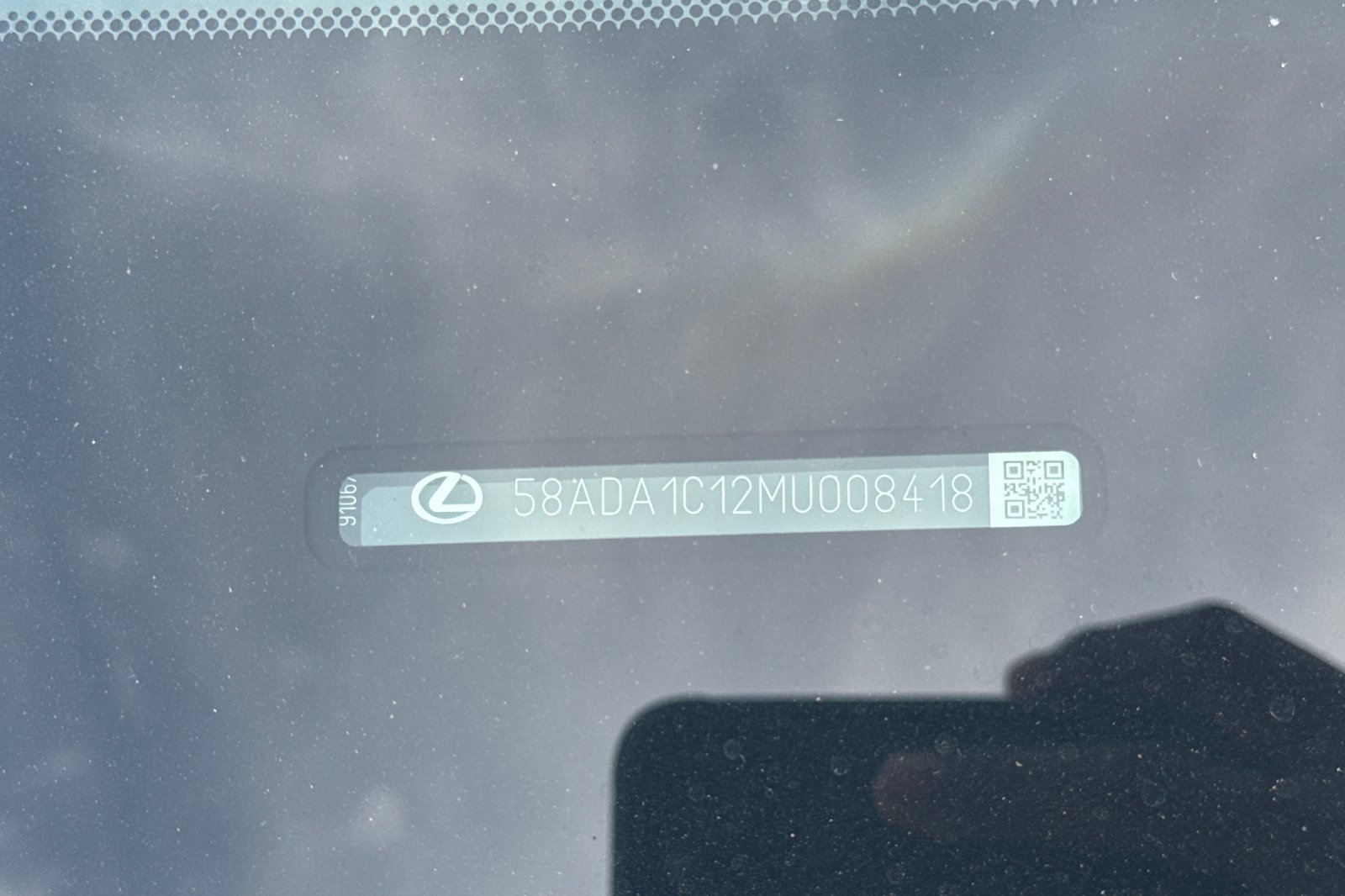 Used 2021 Lexus ES 300h w/ Premium Package FWD image 3