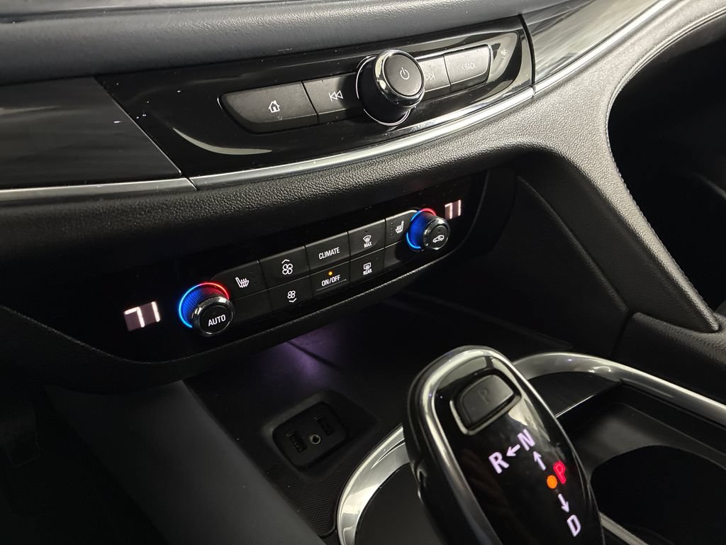Used 2019 Buick Enclave Essence FWD image 15