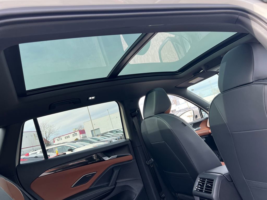 New 2026 Volkswagen Tiguan SEL R-Line image 13