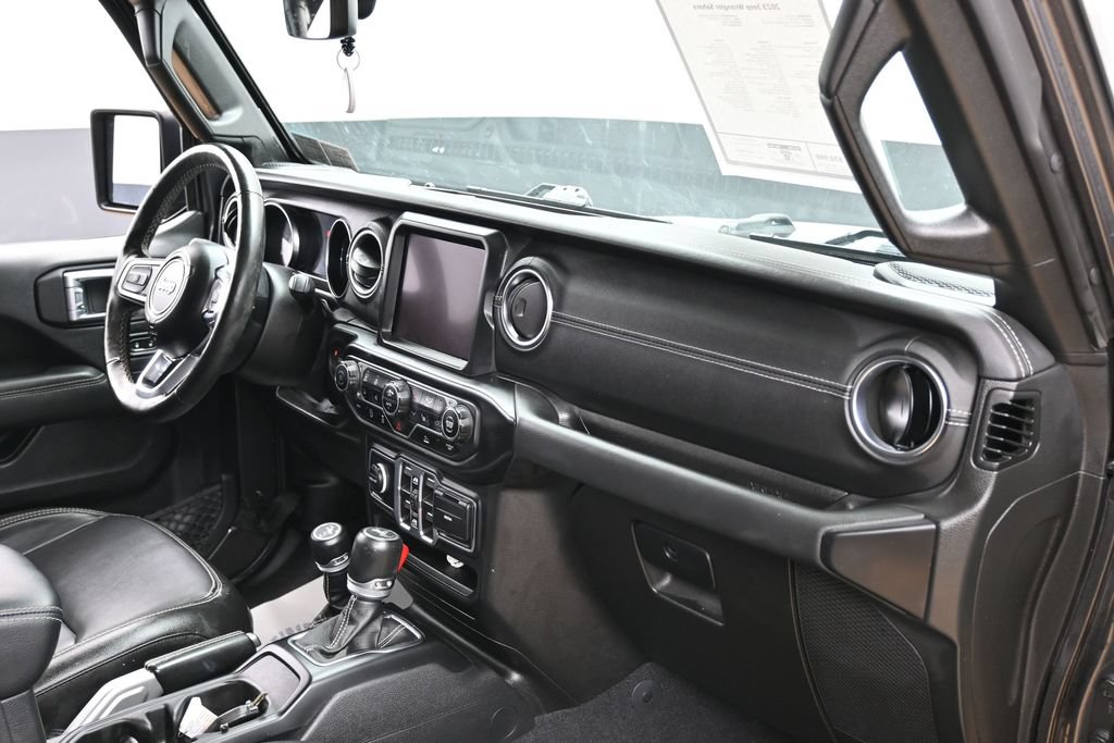 Used 2023 Jeep Wrangler Unlimited Sahara w/ Cold Weather Group AWD/4WD image 26