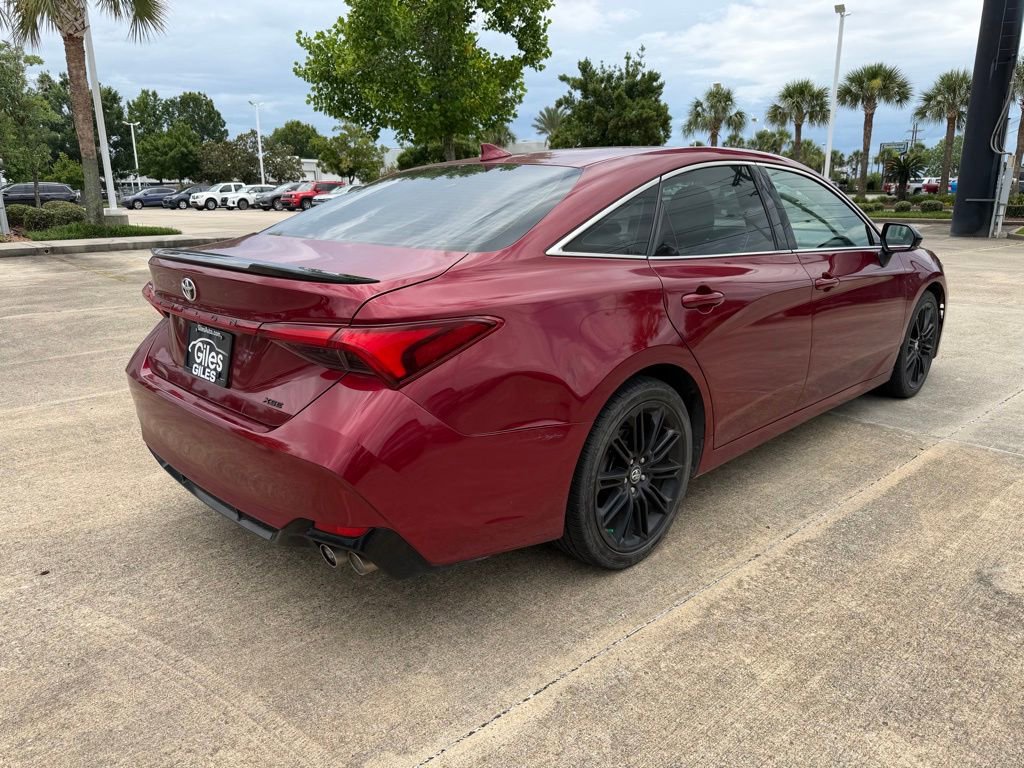 Used 2019 Toyota Avalon XSE FWD image 5