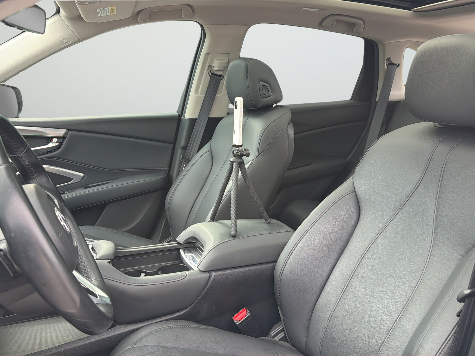 Used 2024 Acura RDX SH-AWD image 36