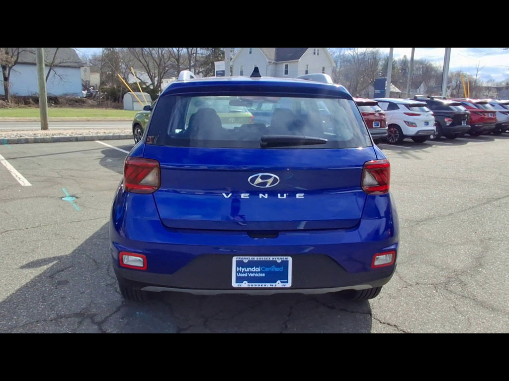 Certified 2022 Hyundai Venue SEL image 35