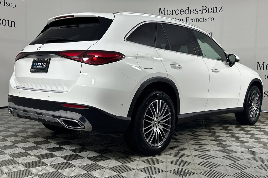 Certified 2026 Mercedes-Benz GLC 300 image 4