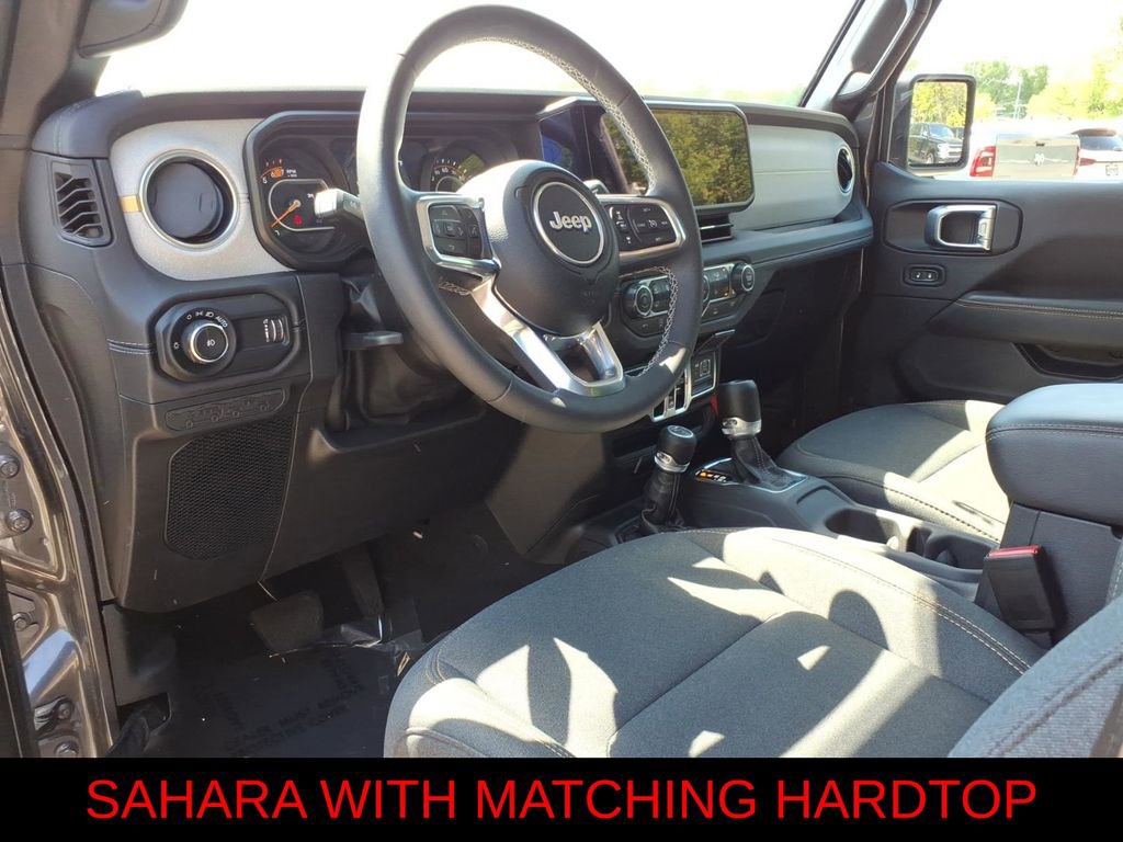 Used 2025 Jeep Wrangler Unlimited Sahara AWD/4WD image 12