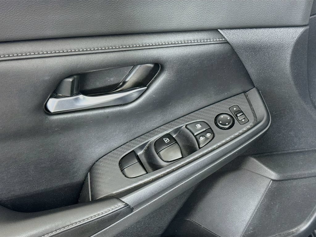 Used 2020 Nissan Sentra SV FWD image 17