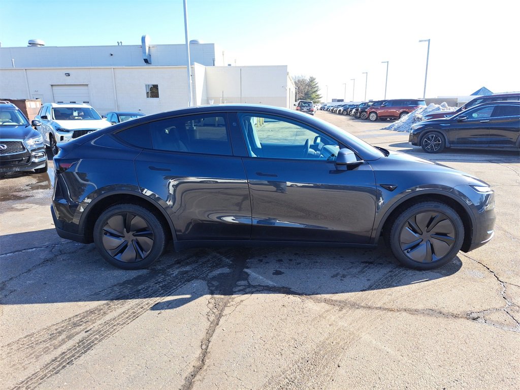 Used 2026 Tesla Model Y 2WD image 6