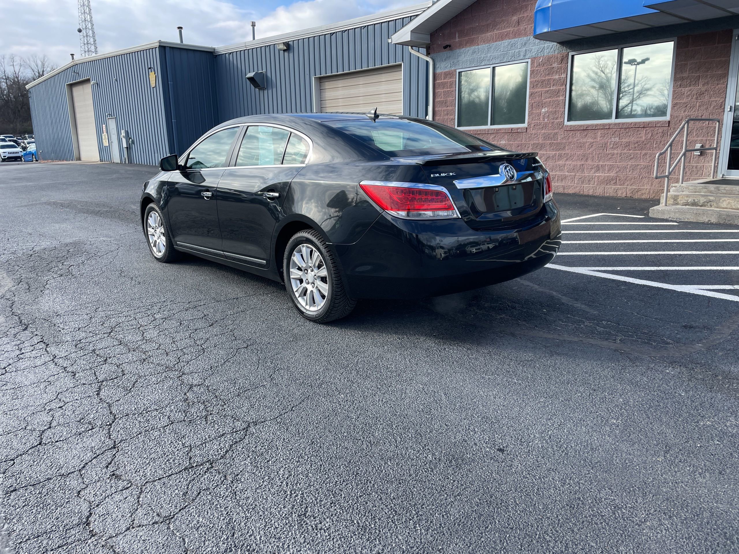 Used 2012 Buick LaCrosse Premium image 4