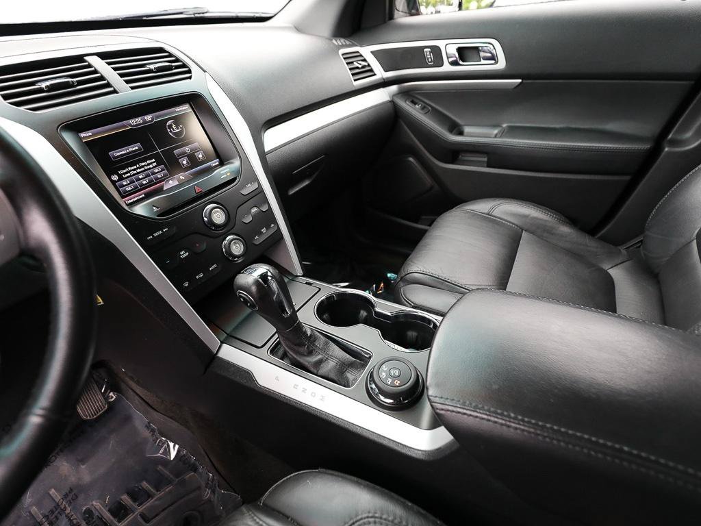 Used 2015 Ford Explorer XLT w/ Equipment Group 202A AWD/4WD image 20