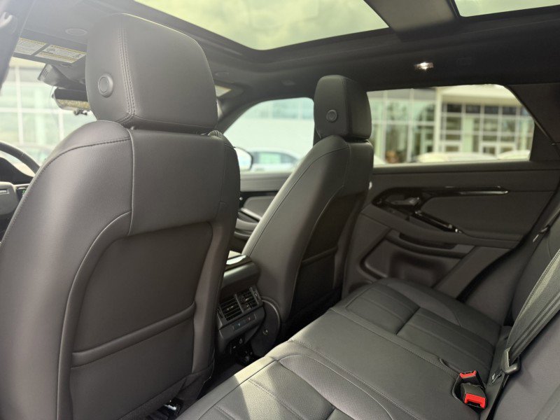 Used 2026 Land Rover Range Rover Evoque S image 17