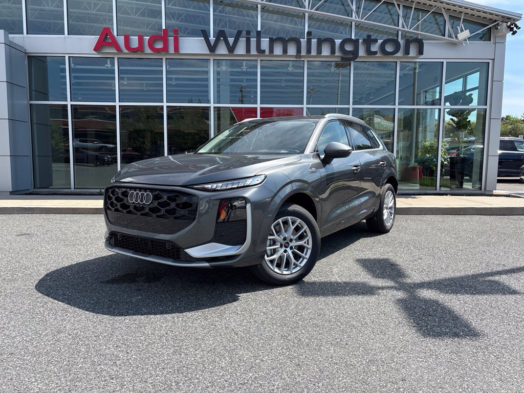 New 2026 Audi Q3 quattro 2.0T AWD/4WD image 1