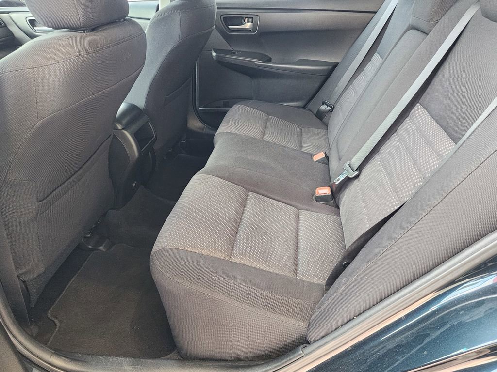Used 2016 Toyota Camry LE FWD image 14