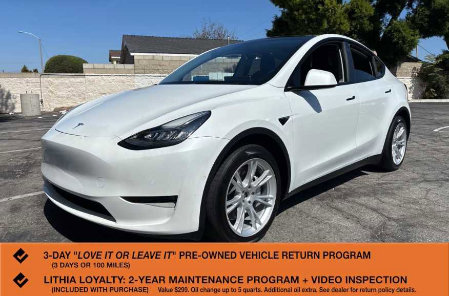 Used 2021 Tesla Model Y Long Range AWD/4WD image 1