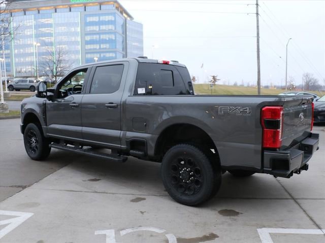 New 2026 Ford F250 Lariat w/ Black Appearance Package image 4
