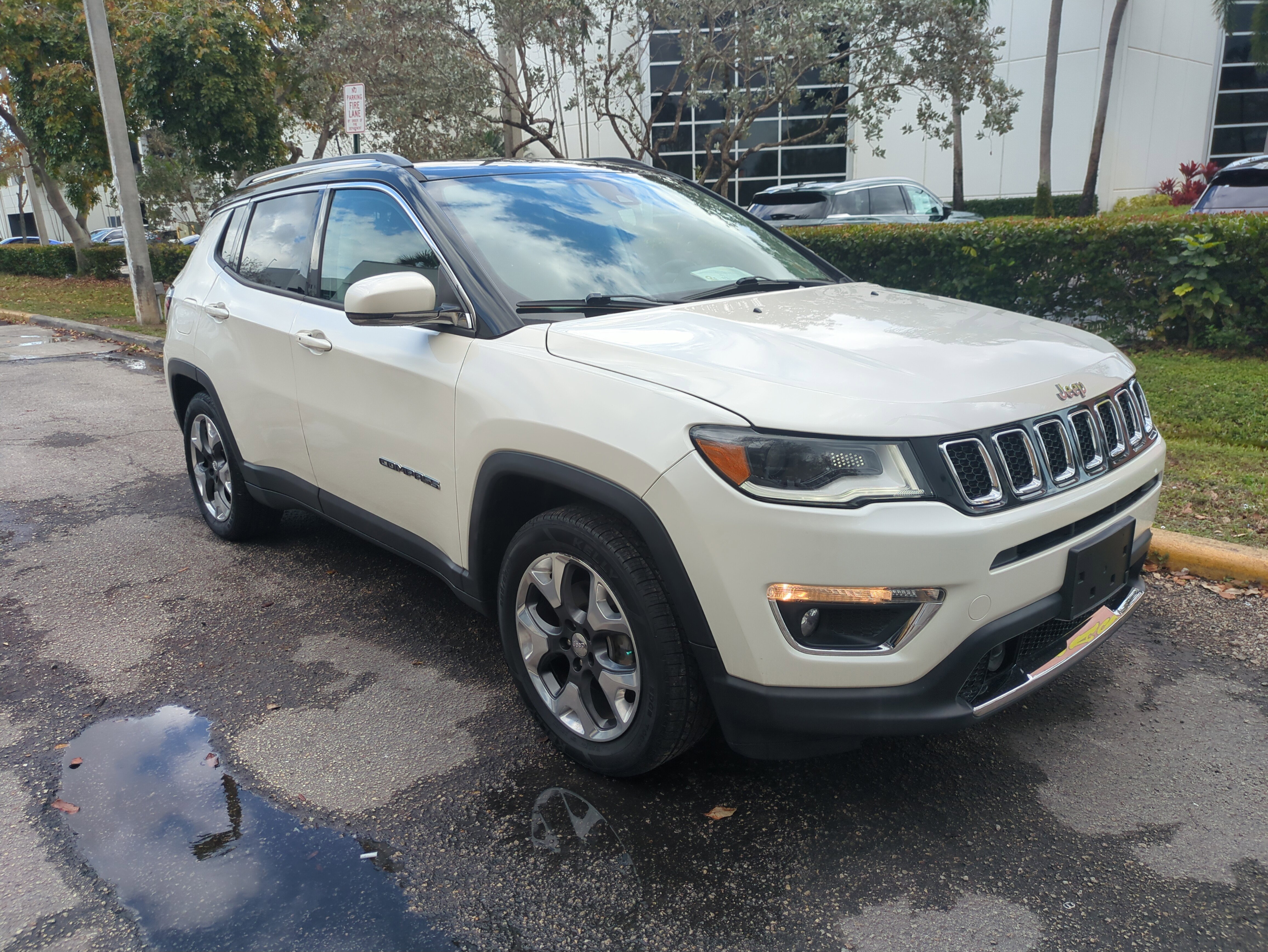 Certified 2018 Jeep Compass Limited w/ Navigation Group image 2