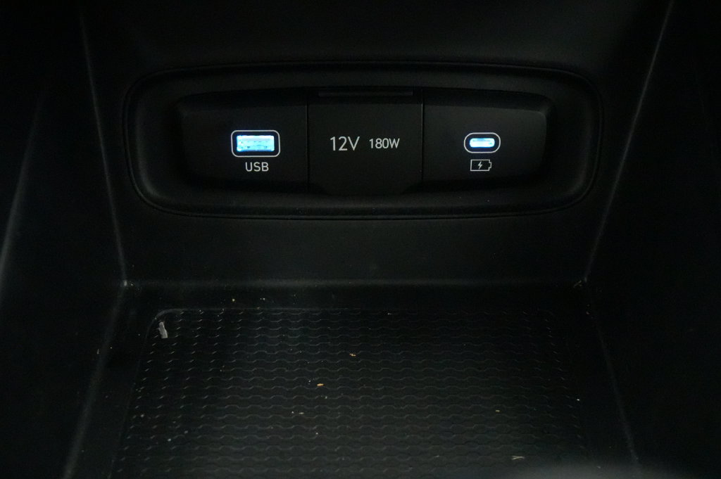 Used 2026 Hyundai Venue SE FWD image 27