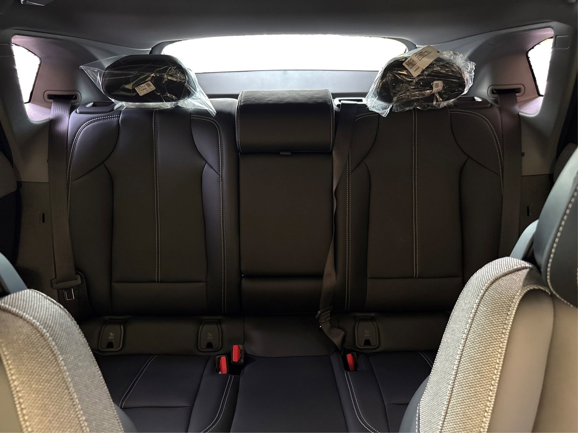 New 2026 Cadillac Optiq Luxury 1 image 17