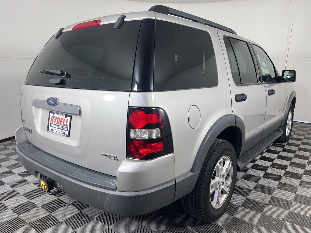 Used 2006 Ford Explorer XLT AWD/4WD image 5
