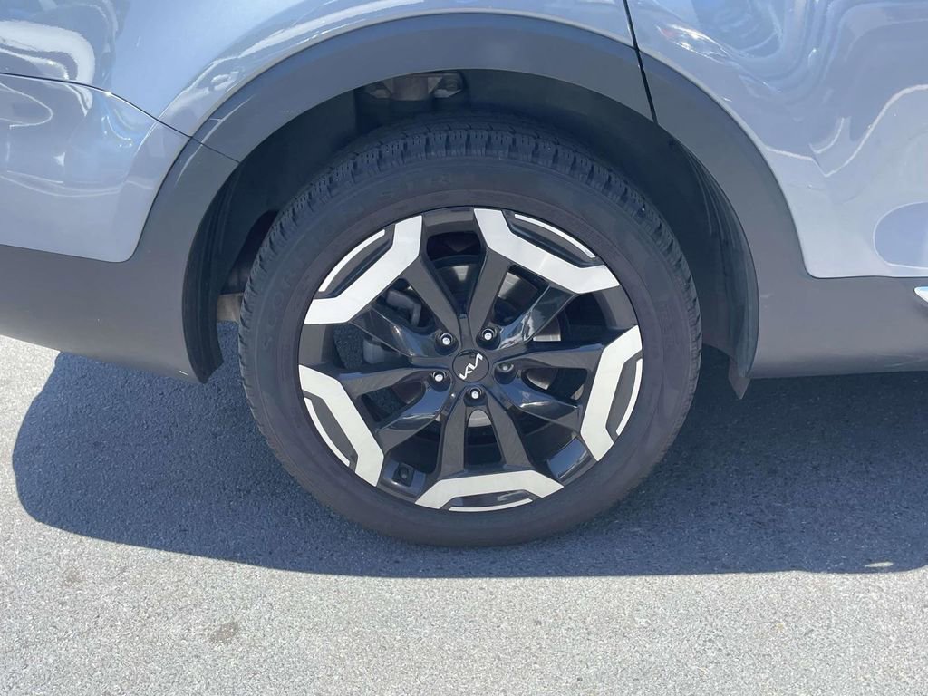 Used 2023 Kia Telluride EX w/ EX Captain's Chair Package FWD image 28