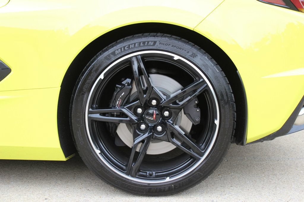 Used 2022 Chevrolet Corvette Stingray Premium Cpe w/ Z51 Performance Package RWD image 29