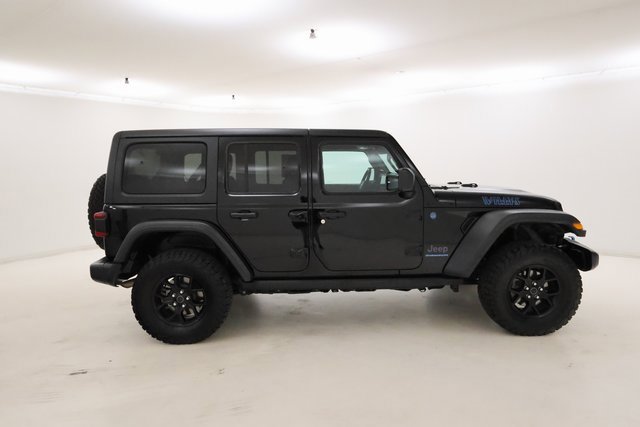 Used 2024 Jeep Wrangler Unlimited image 2
