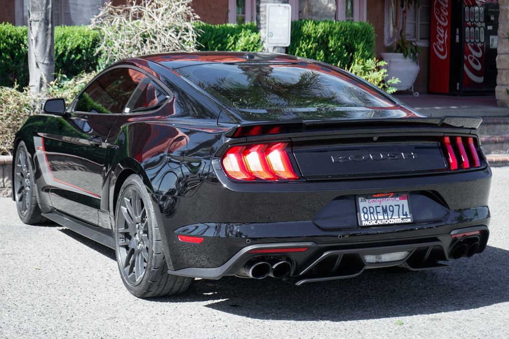 Used 2019 Ford Mustang GT Premium w/ GT Performance Package RWD image 25