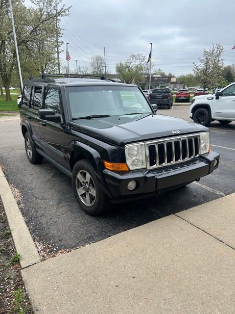 Used 2008 Jeep Commander Sport AWD/4WD image 3