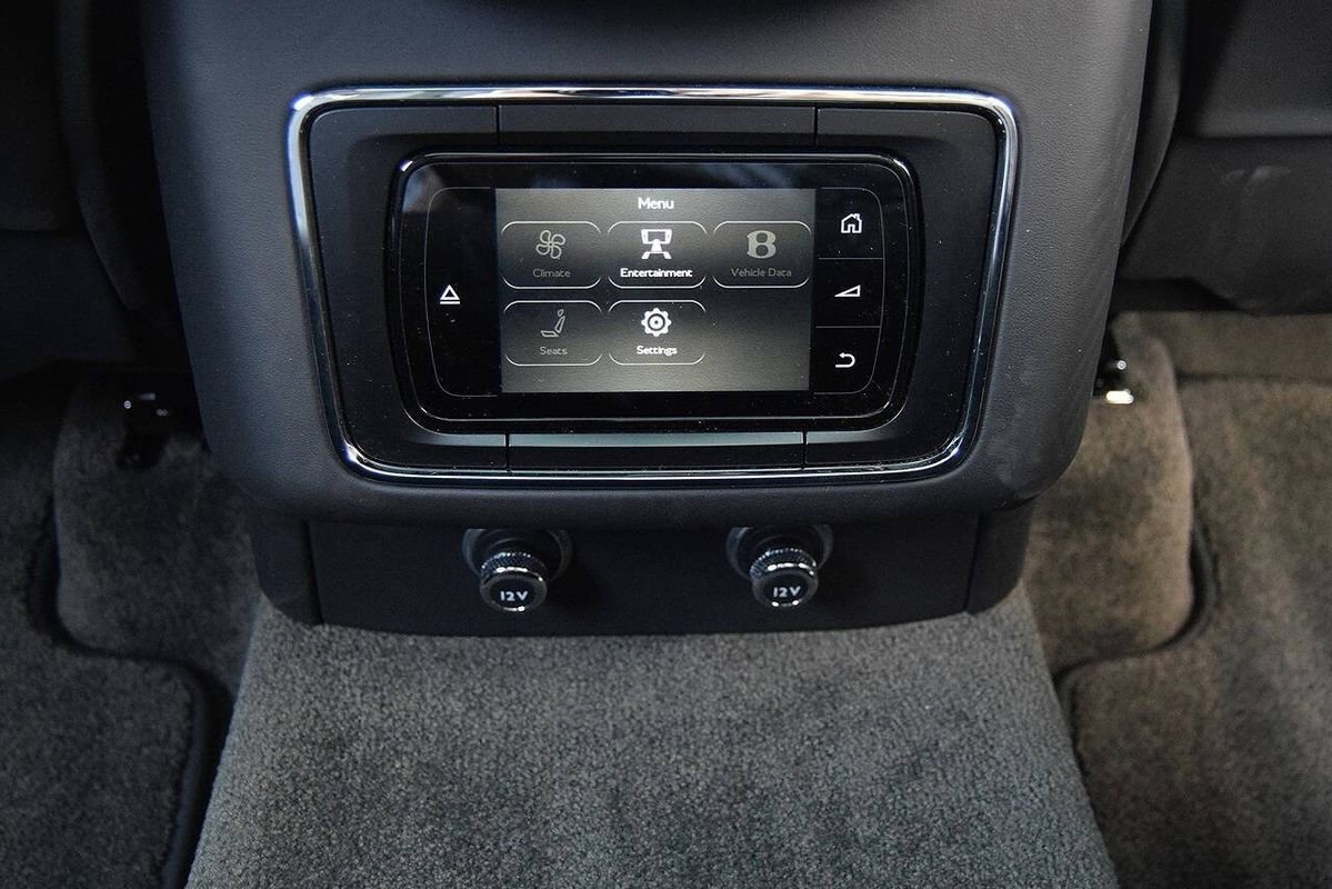 Used 2019 Bentley Bentayga image 42