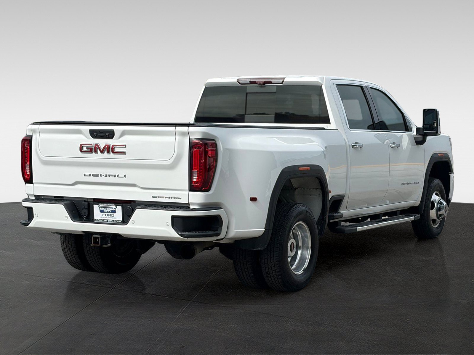 Used 2021 GMC Sierra 3500 Denali w/ Denali Ultimate Package AWD/4WD image 5