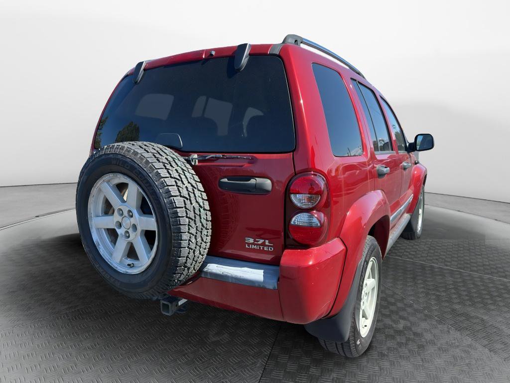 Used 2005 Jeep Liberty Limited AWD/4WD image 7