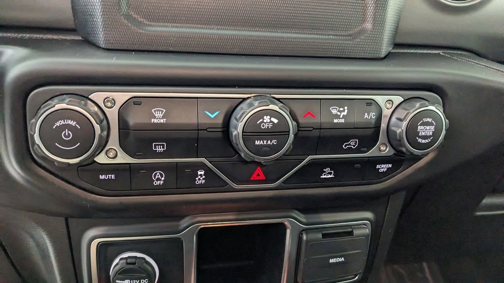 Used 2023 Jeep Wrangler Willys image 24