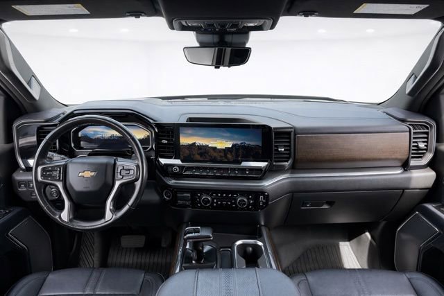 Used 2023 Chevrolet Silverado 1500 High Country w/ Technology Package image 19