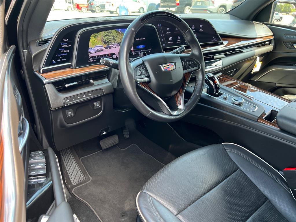 Used 2023 Cadillac Escalade ESV Premium Luxury AWD/4WD image 16