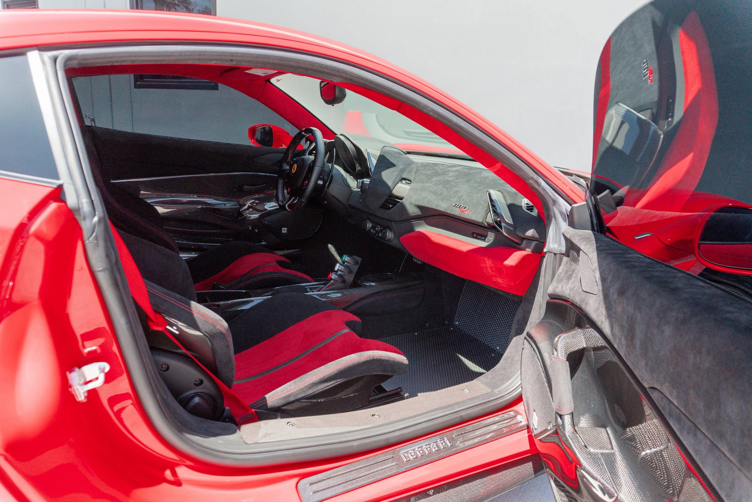 Used 2019 Ferrari 488 Pista Coupe RWD image 63
