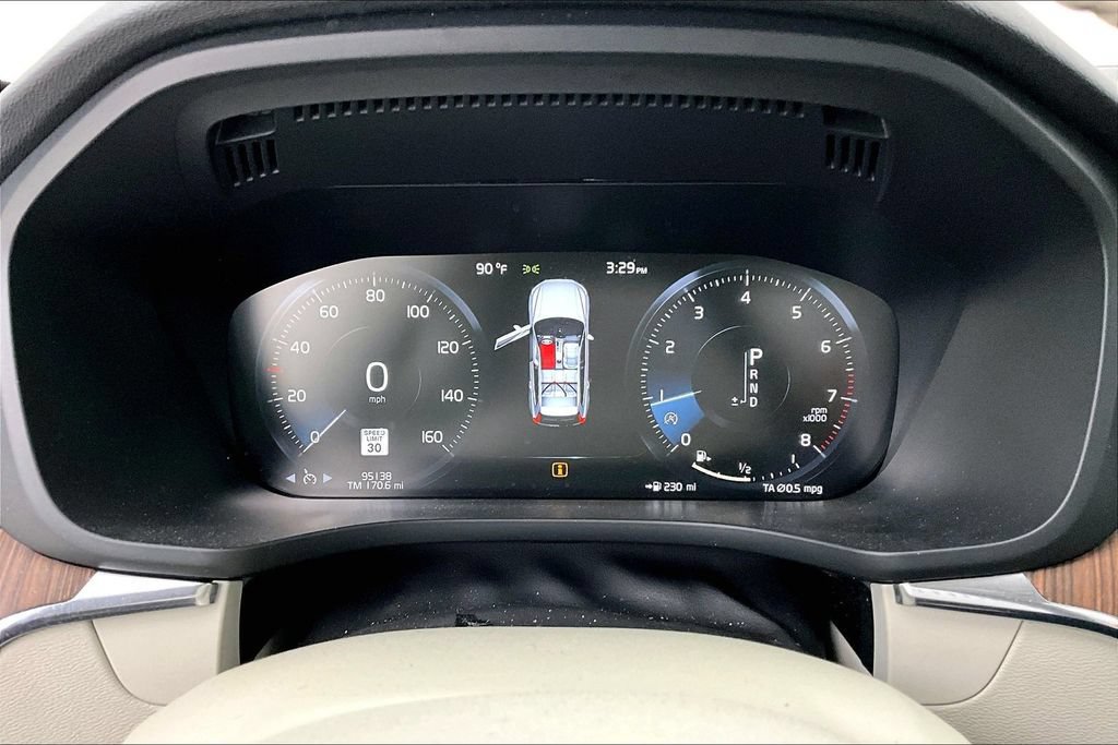Used 2021 Volvo XC60 T5 Momentum w/ Protection Package Premier AWD/4WD image 23