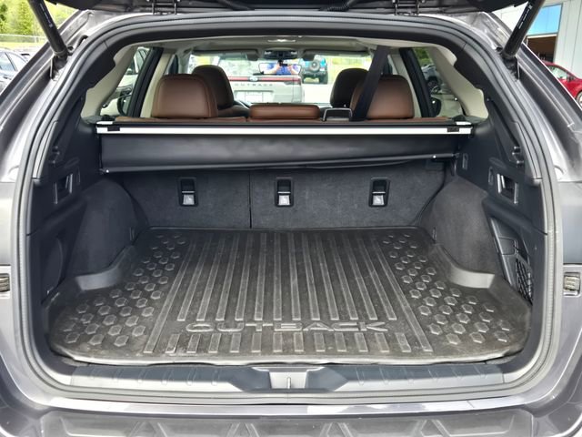 Used 2020 Subaru Outback Touring XT AWD/4WD image 18