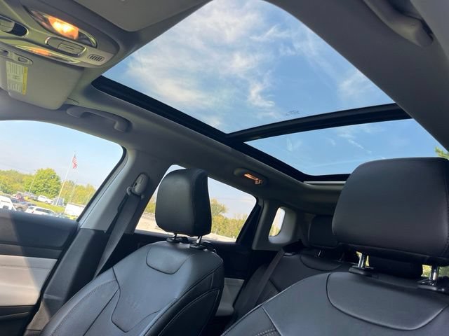 Used 2022 Jeep Compass Limited w/ Sun and Sound Group AWD/4WD image 14