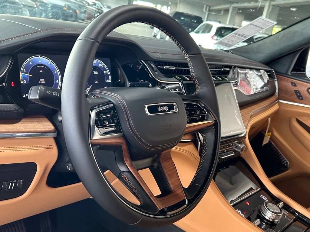 New 2025 Jeep Grand Cherokee Summit AWD/4WD image 42