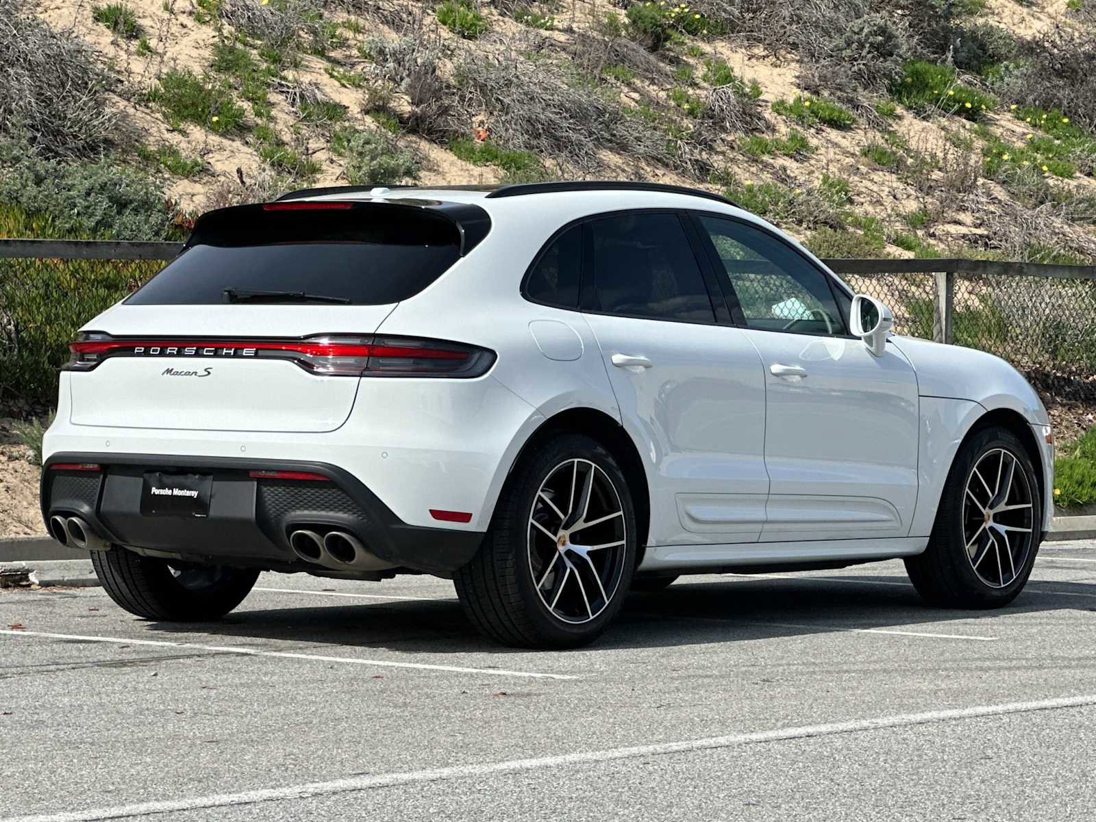 Certified 2025 Porsche Macan S image 7