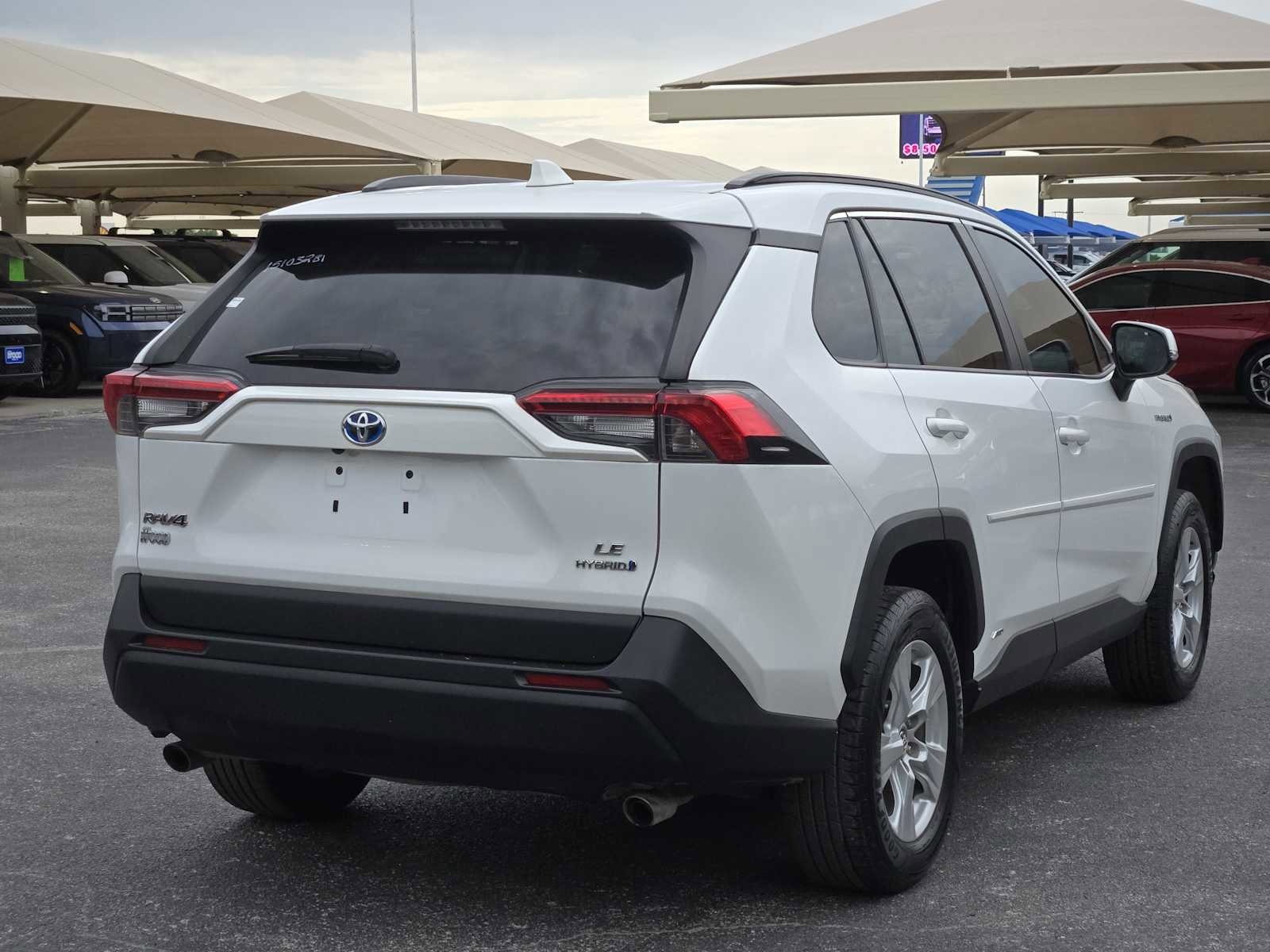 Used 2020 Toyota RAV4 LE image 7