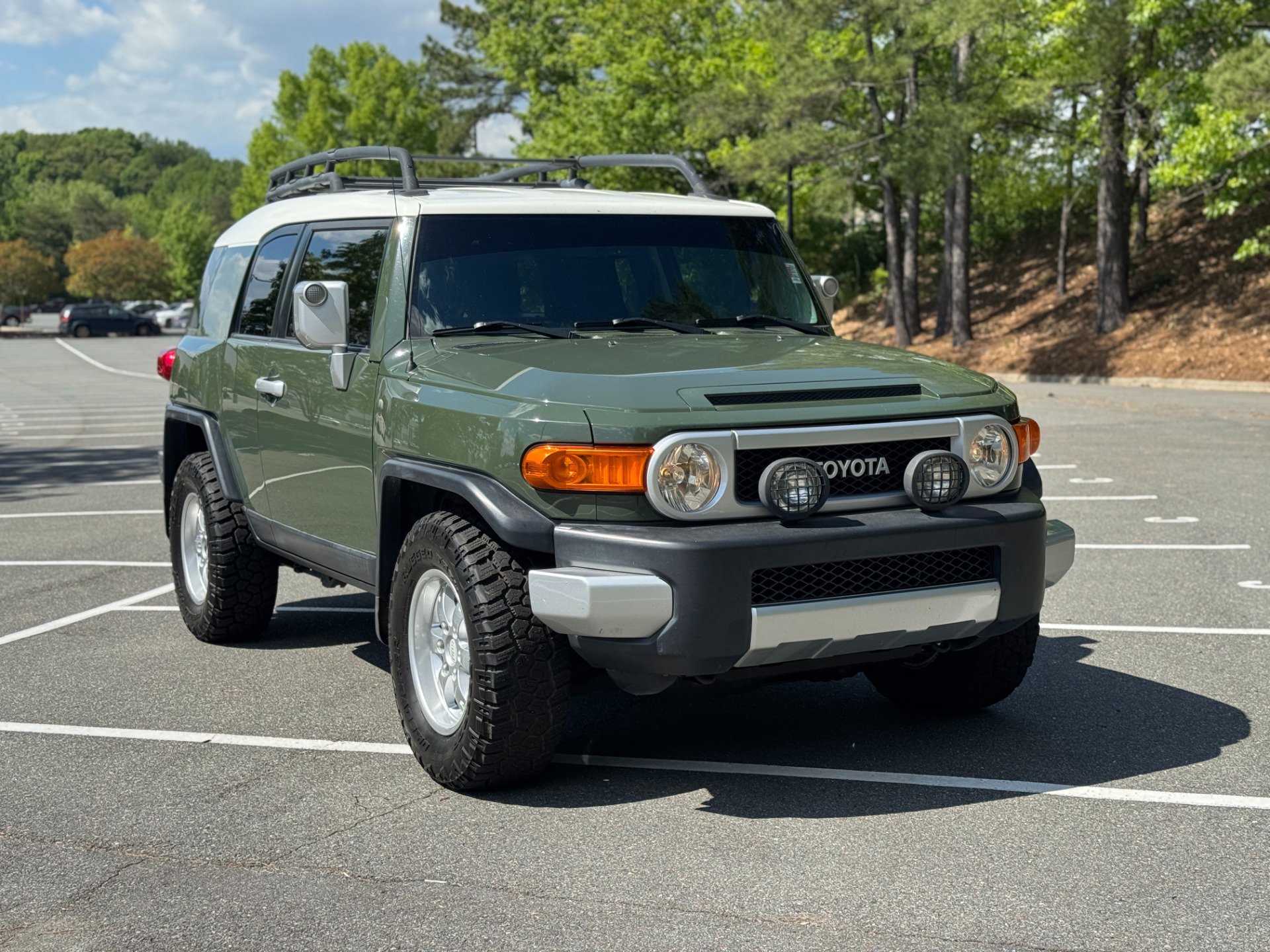 Used 2011 Toyota FJ Cruiser 2WD w/ Convenience Pkg image 16