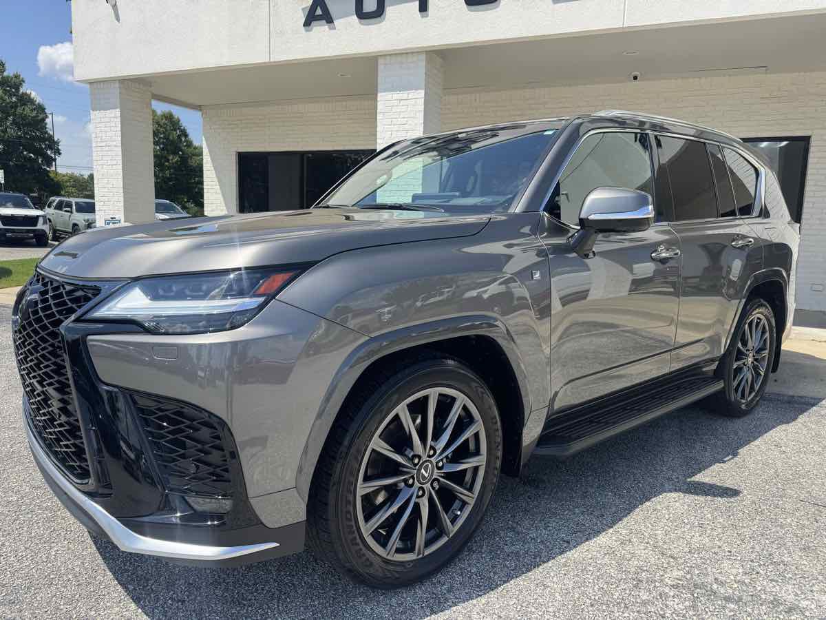 Used 2023 Lexus LX 600 F Sport w/ Accessory Package (Z1) AWD/4WD image 42