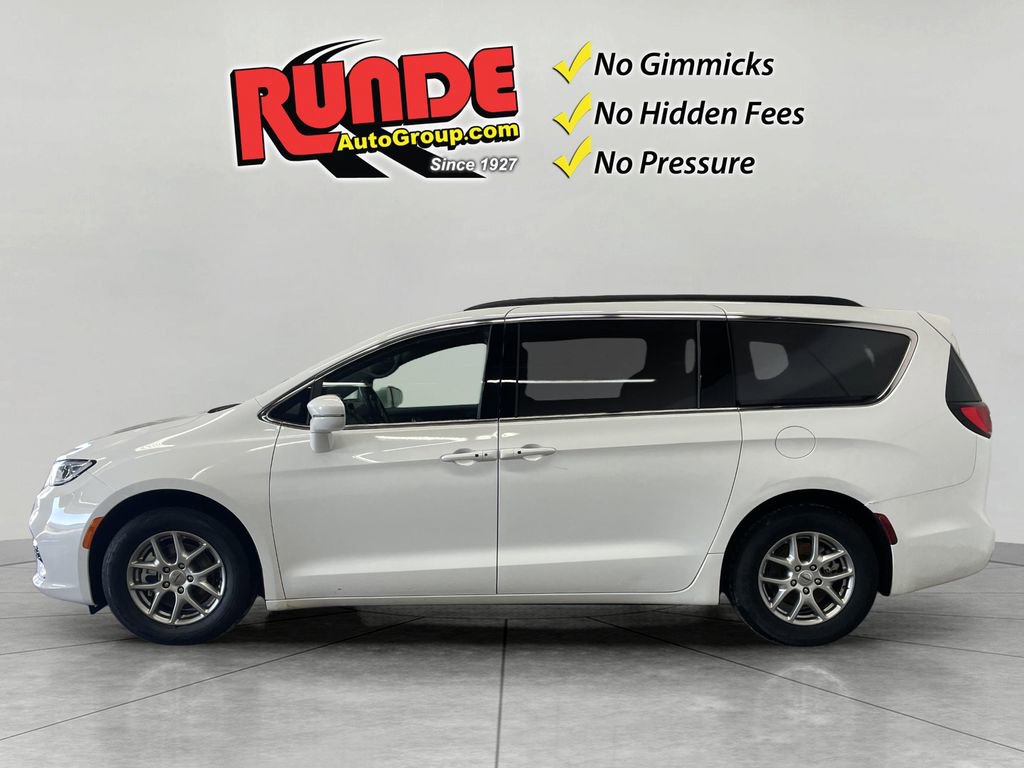 Used 2022 Chrysler Pacifica Touring FWD image 8