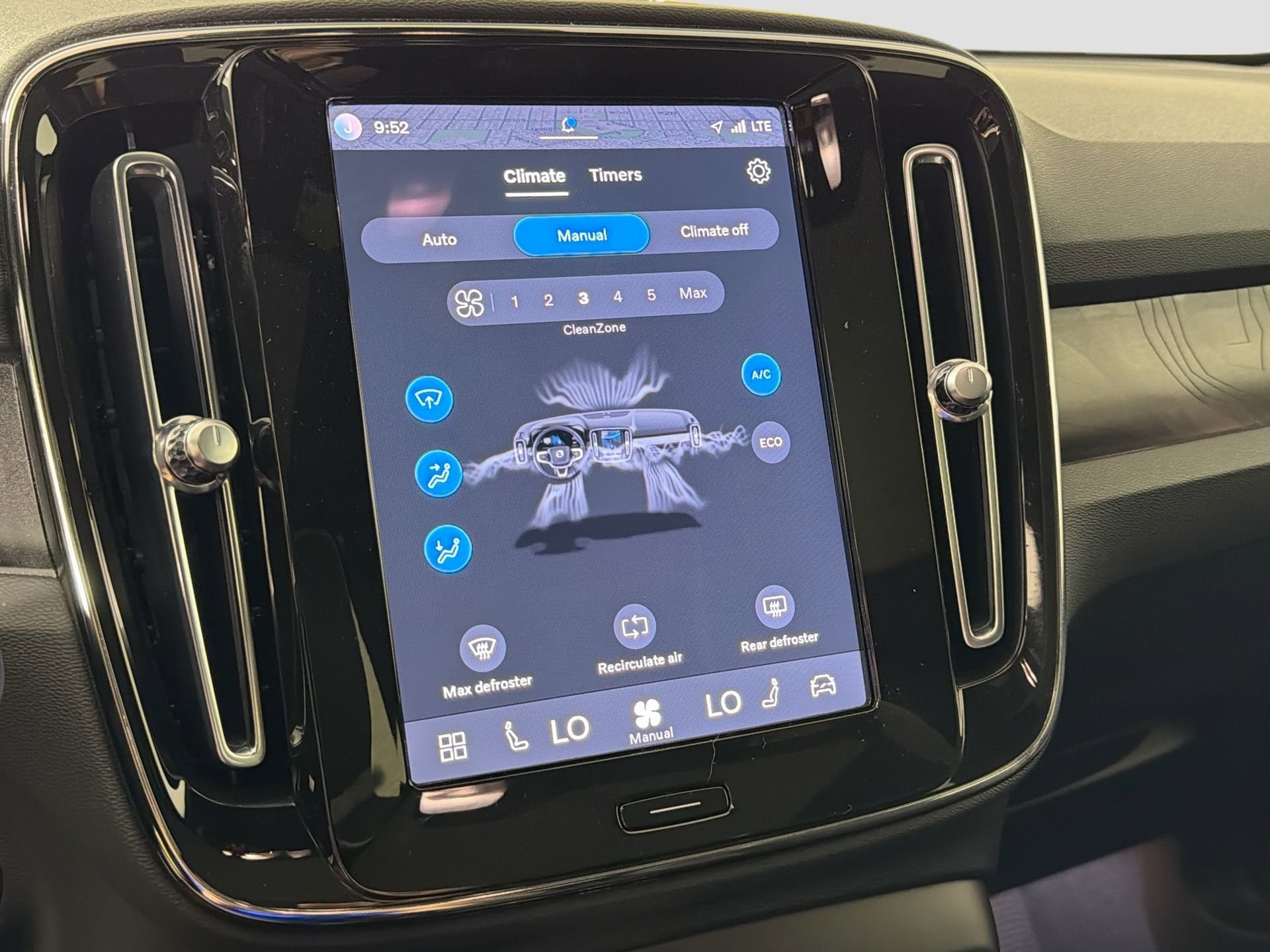 Certified 2023 Volvo C40 P8 Recharge Plus image 16