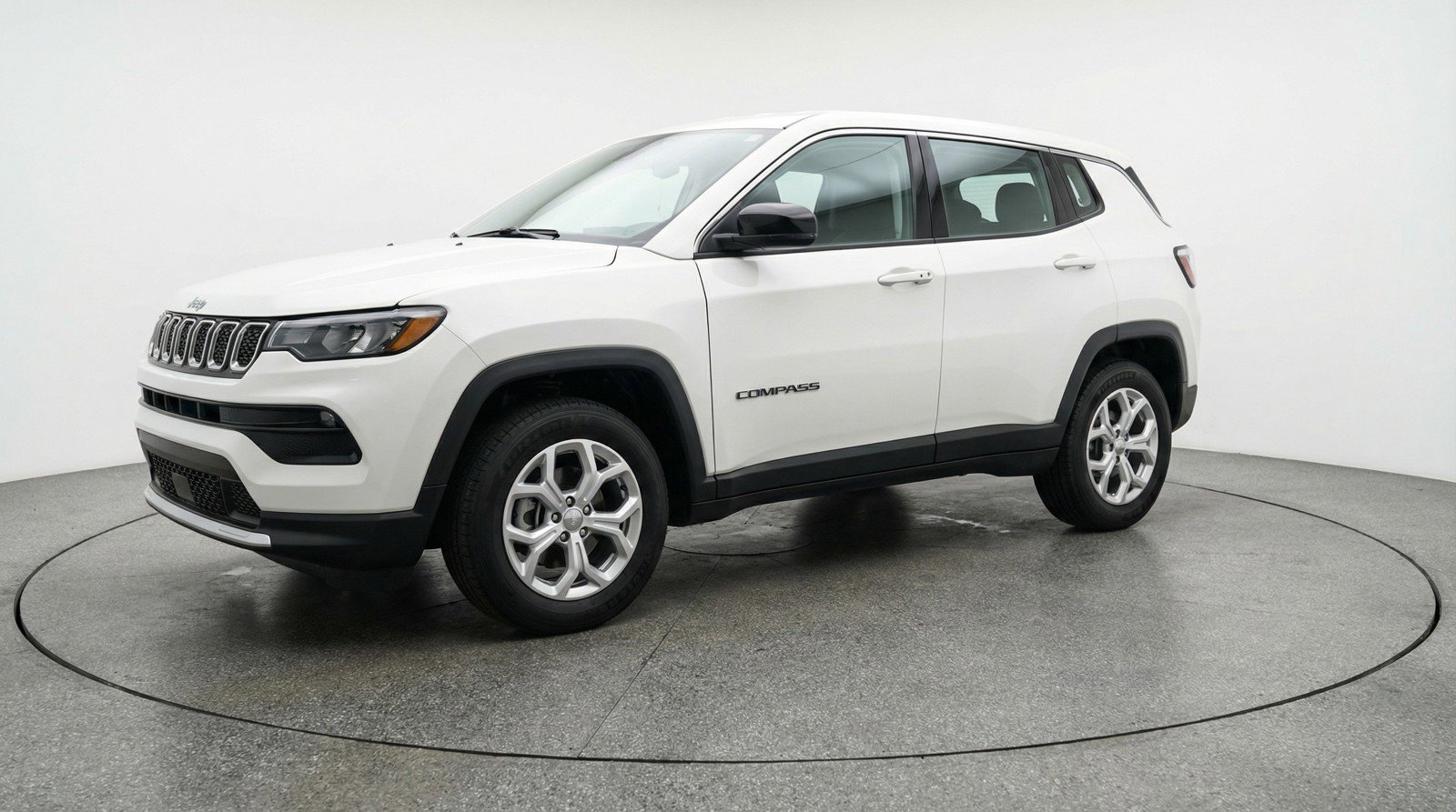 Used 2025 Jeep Compass Latitude AWD/4WD image 3