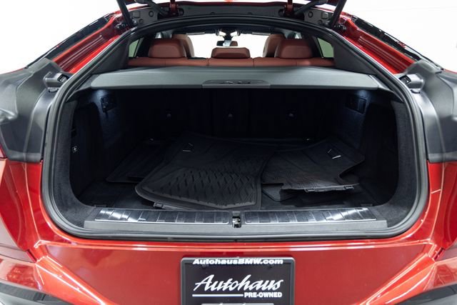 Used 2022 BMW X6 xDrive40i w/ M Sport Package image 9